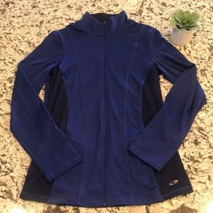 Light weight active wear, zip-is jacket!